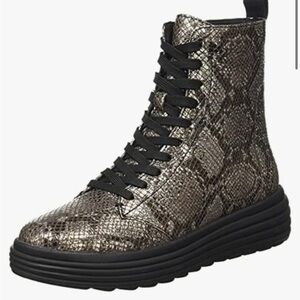 New in box GEOX Combat Boots, leather, size 7, Snake Print Real Leather